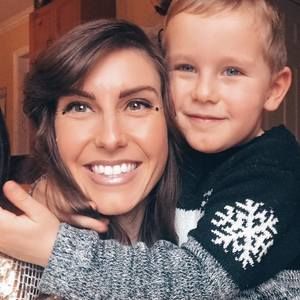 Meet your Posher, Carly